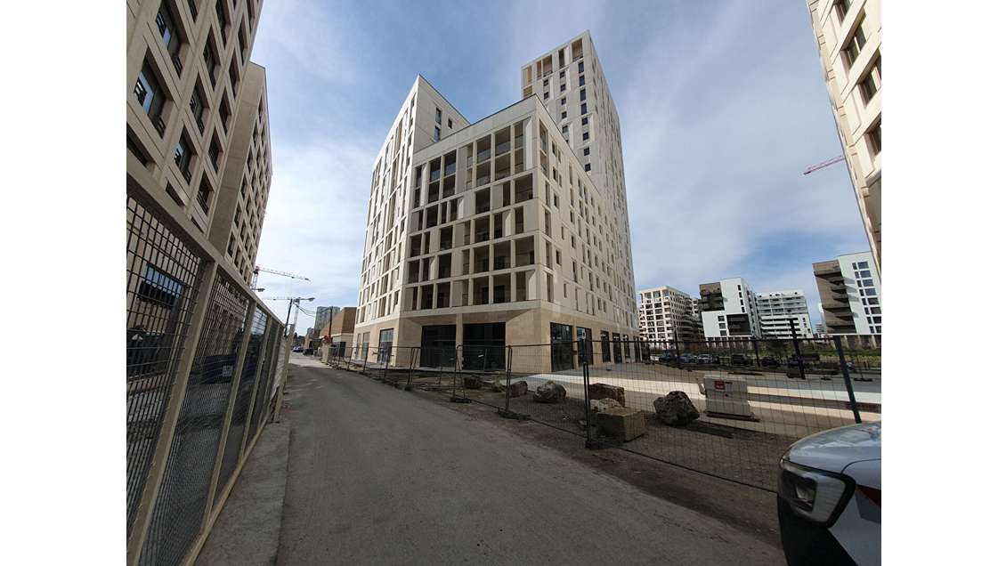 Local commercial neuf 120m² à louer à Bordeaux