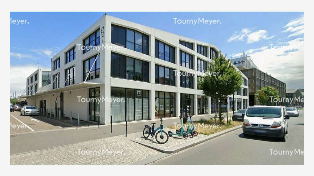 Local commercial à louer à Bordeaux Bassins à Flot