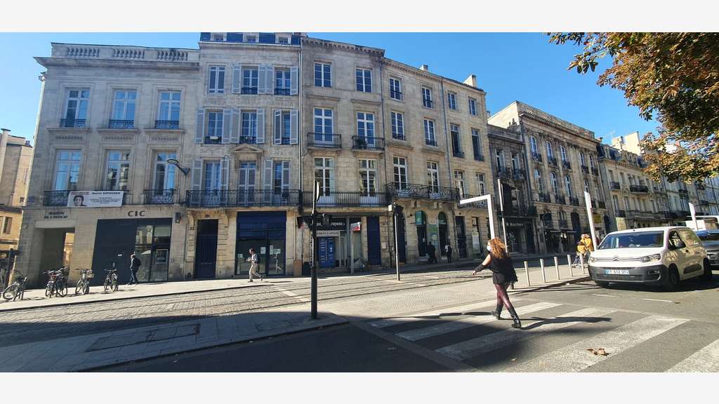 Local commercial 130m² à Bordeaux Victor Hugo