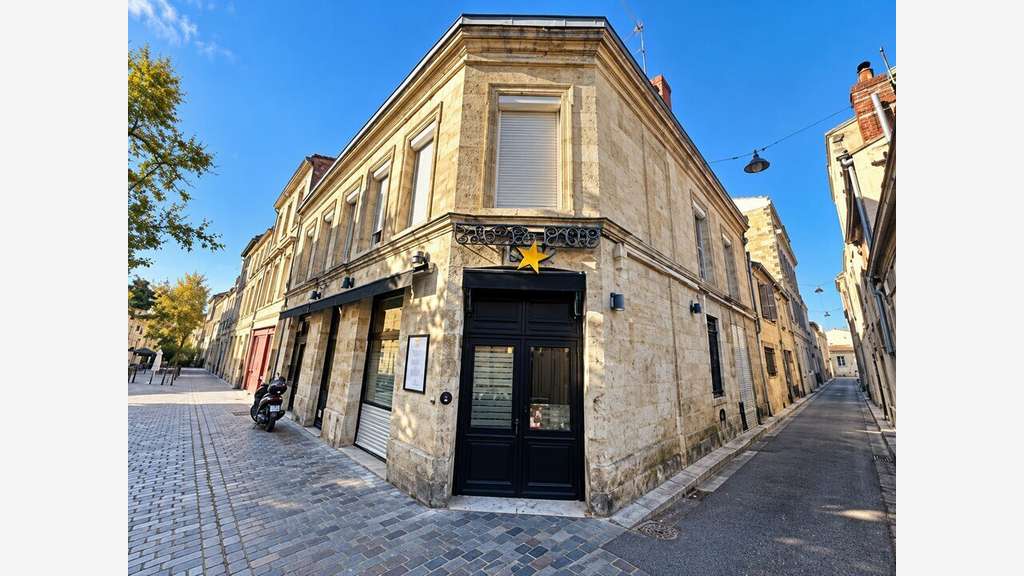 Local commercial 330m² à louer à Bordeaux