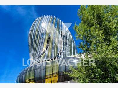 Location pure local 86m² Bassin à Flot Bordeaux 