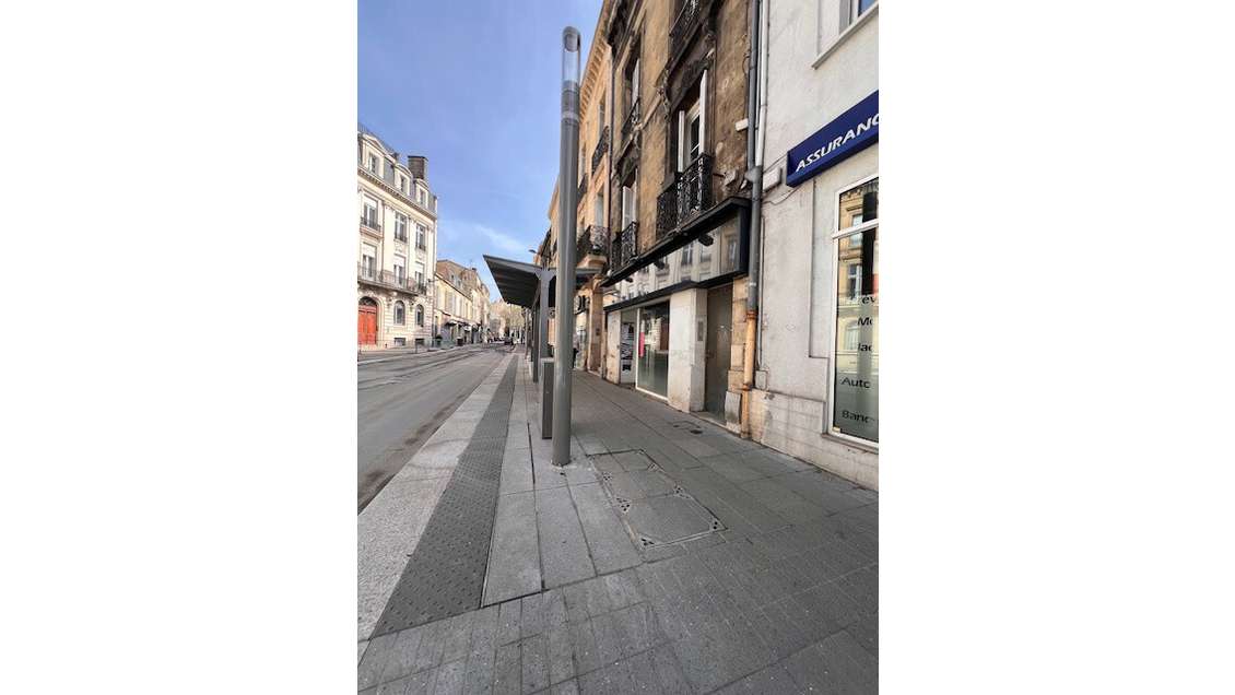 A louer local commercial 42m² à Bordeaux St Seurin