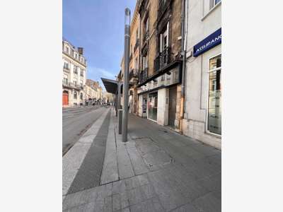 A louer local commercial 42m² à Bordeaux St Seurin