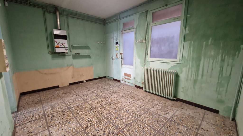 A louer local commercial 42m² à Bordeaux St Seurin