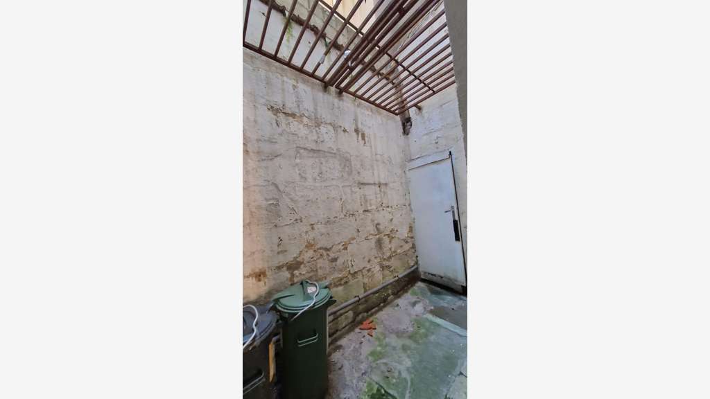 A louer local commercial 42m² à Bordeaux St Seurin