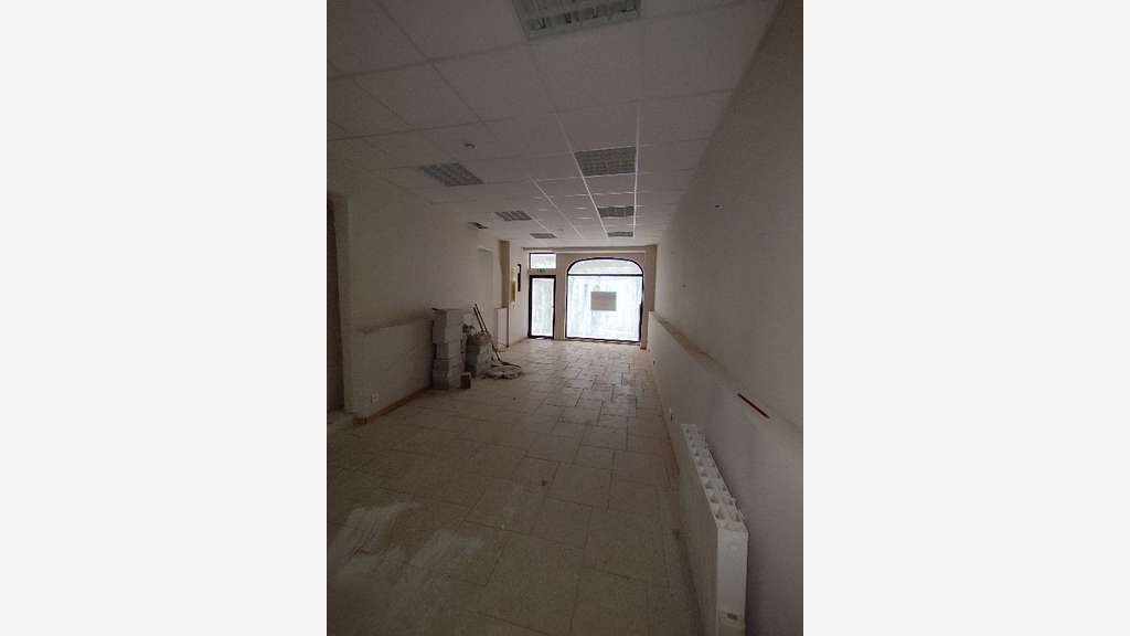 A louer local commercial 80m² à Bourg en Bresse