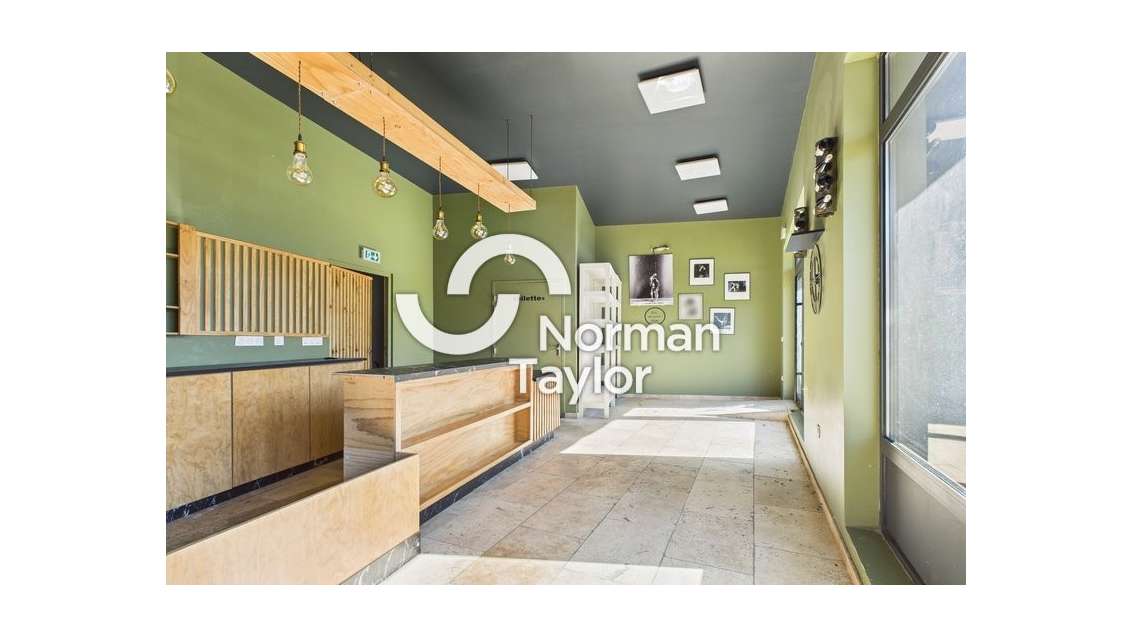 Local commercial 62m² à louer à Agde