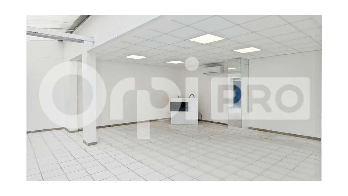 PAS DE PORTE LOCAL EMPLACEMENT N°1 CAP D'AGDE