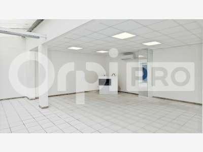 Pas de porte local emplacement N°1 au Cap d'Agde