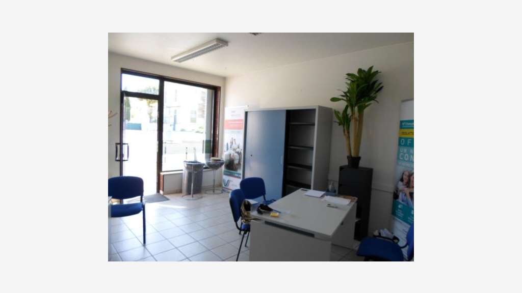 A louer boutique sur un axe majeur d'Agen 