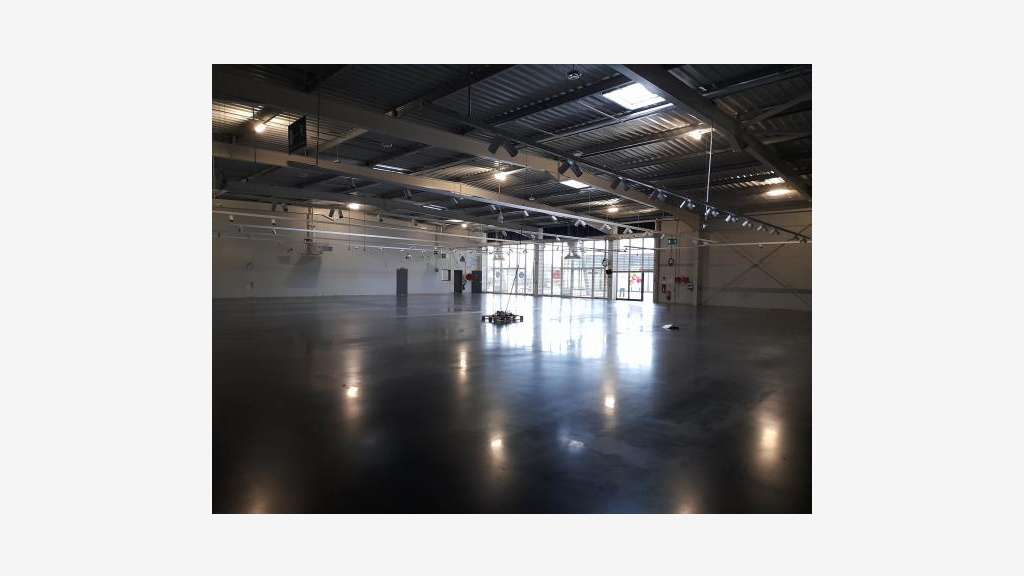 A louer local 1543m² à Agen