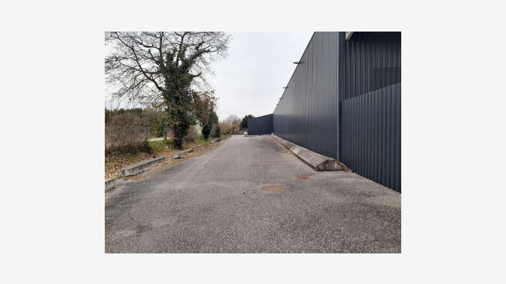 A louer boutique de 466m² à Agen
