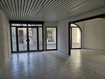 Location local commercial 110m² centre ville Agen