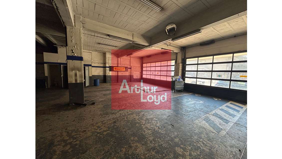 A louer local commercial 534m² axe majeur d'Agen