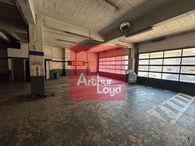 A louer local commercial 534m² axe majeur d'Agen
