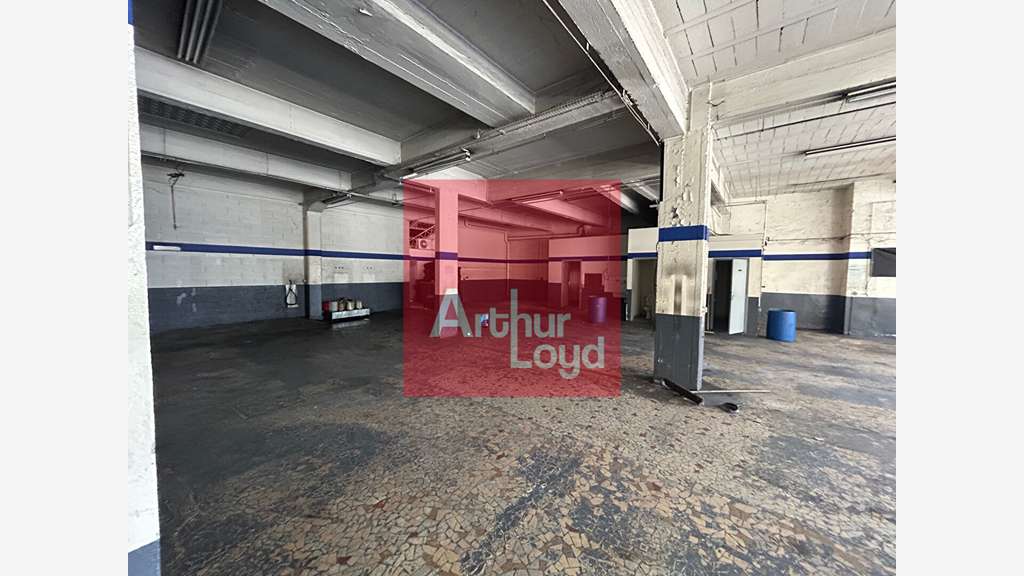 A louer local commercial 534m² axe majeur d'Agen