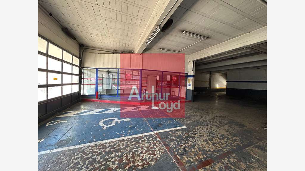 A louer local commercial 534m² axe majeur d'Agen