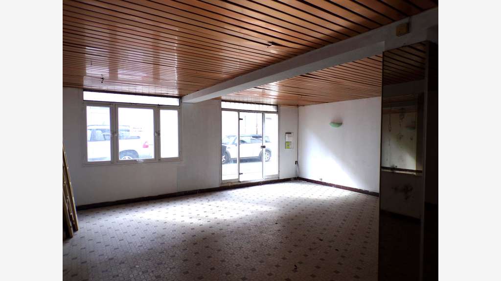 A louer local commercial bureaux de 74m² à Agen