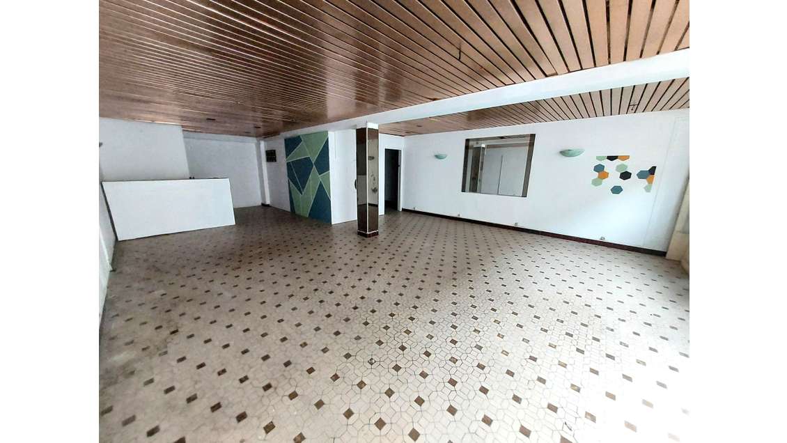 A louer local commercial bureaux de 74m² à Agen