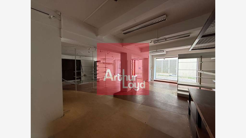 A louer local commercial 150m² rue piétonne Agen
