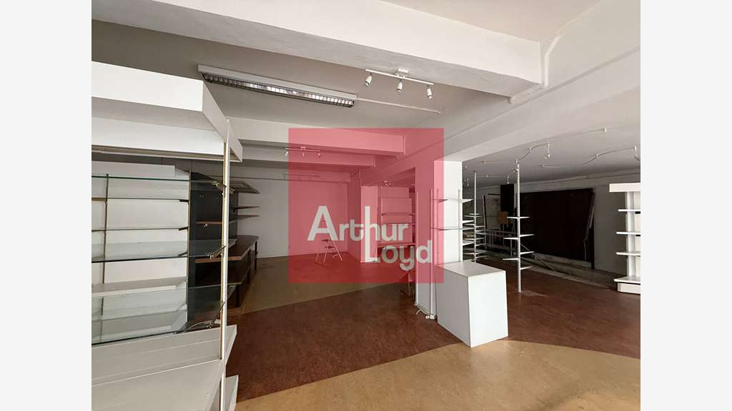 A louer local commercial 150m² rue piétonne Agen