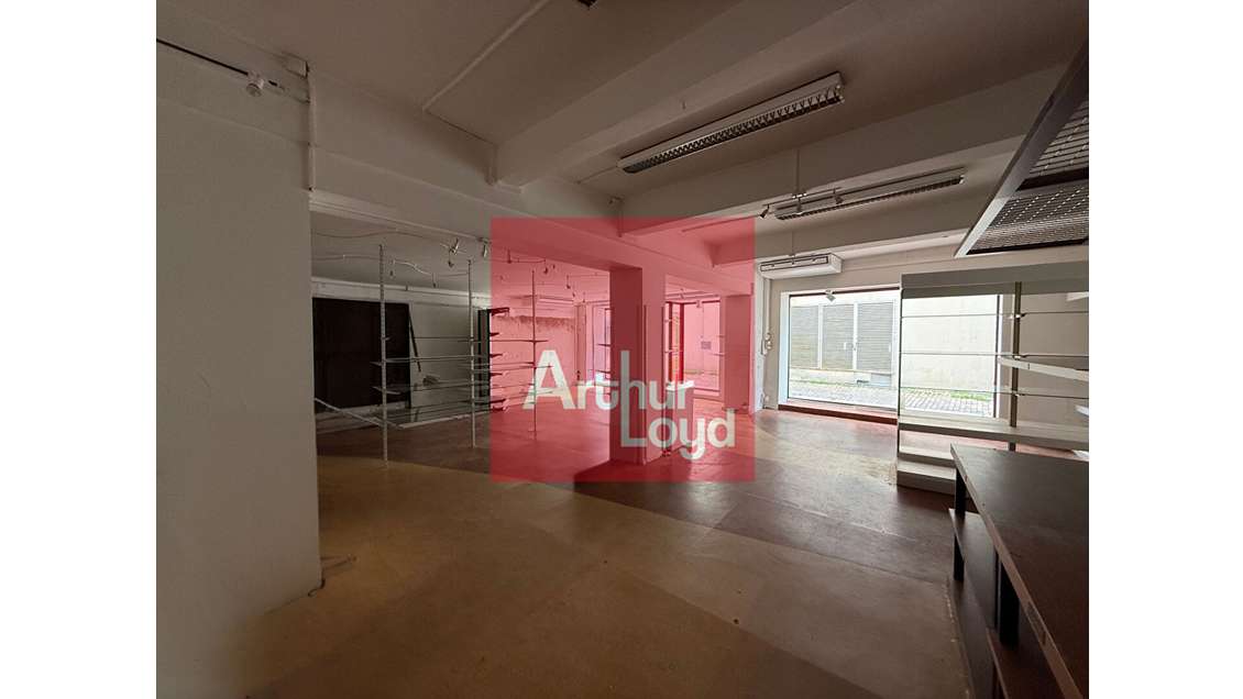 A louer local commercial 150m² rue piétonne Agen