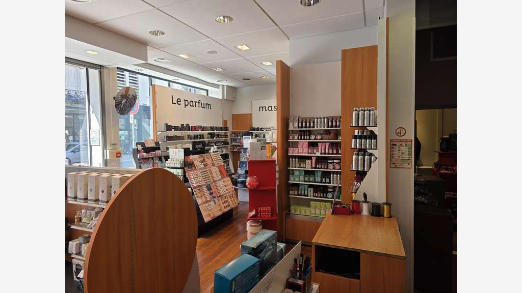 A louer local commercial 135m² centre ville d'Agen