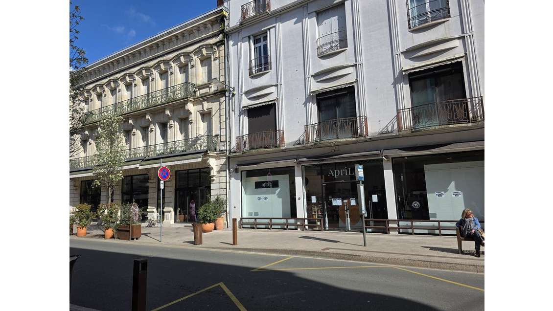 A louer local commercial 135m² centre ville d'Agen