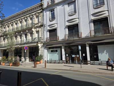 A louer local commercial 135m² centre ville d'Agen