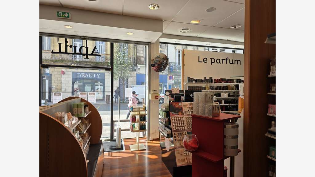 A louer local commercial 135m² centre ville d'Agen
