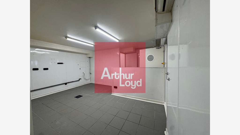 Loue local cial fonctionnel 131m² en centre Agen