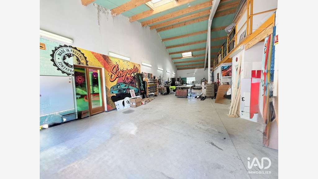 A louer local d'activité 250m² ZA d'Aiglun