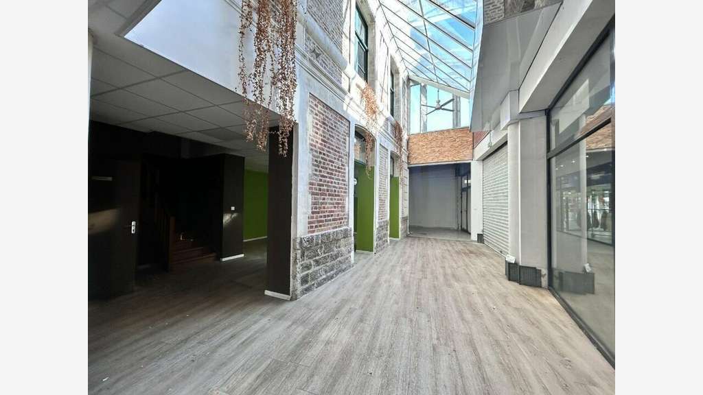 A louer local commercial 132m² à Aire sur la Lys