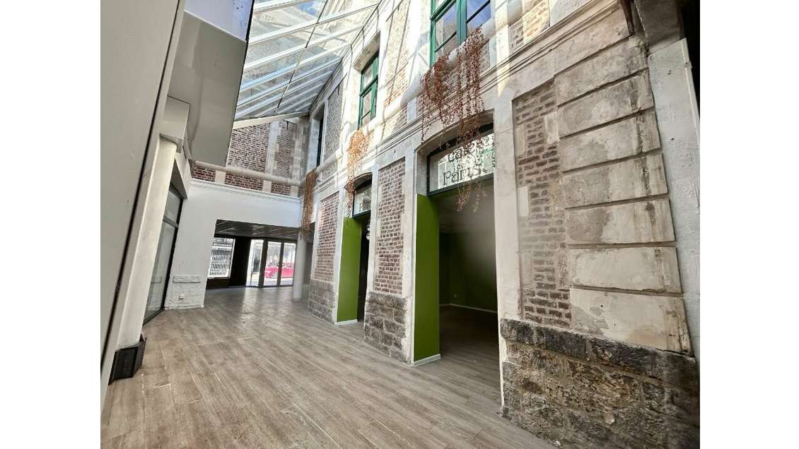 A louer local commercial 132m² à Aire sur la Lys