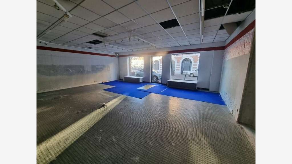 A louer local commercial de 150m² Aire sur la Lys