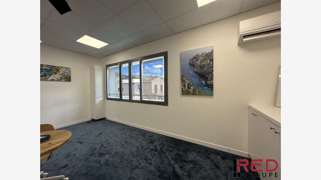A louer locaux commerciaux 56m² au Tholonet