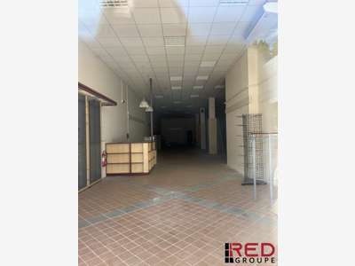 A louer local commercial de 329m² à Aix en Pce Sud