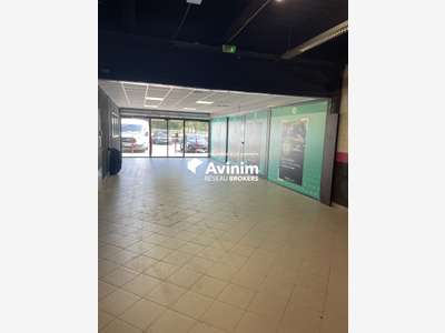 A louer boutique kiosque 25m² en ccial Aix en Pce