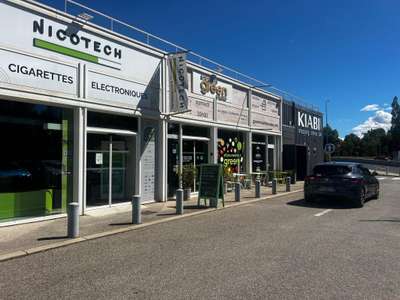 Bel emplacement à louer zone commerciale Aix