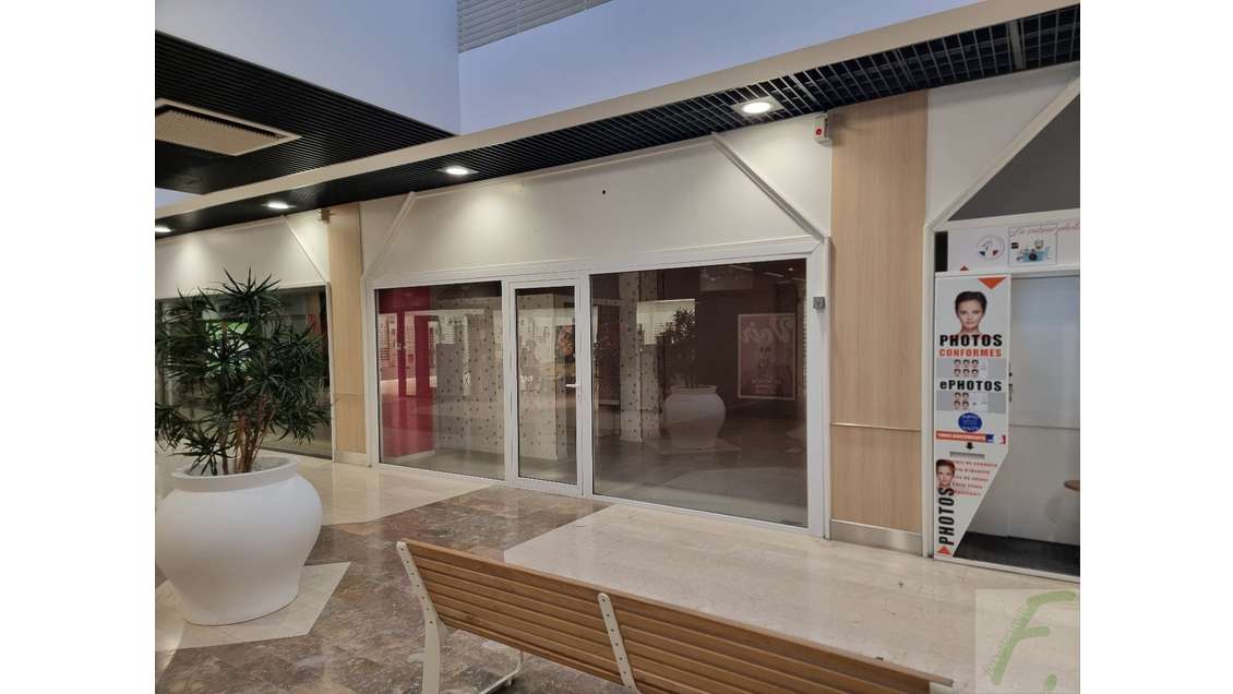 Opportunité local commercial 72m² Aix-les-Bains  