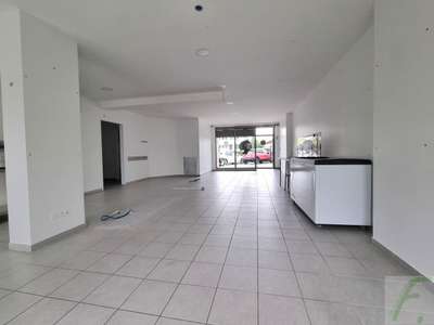 À louer local 89m² proche centre-ville d'Aix