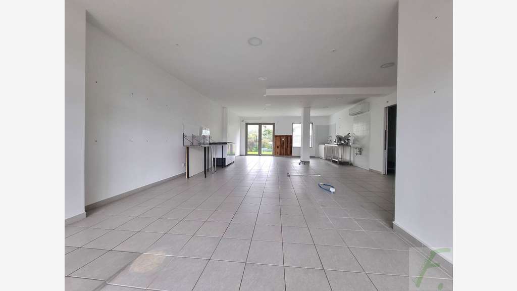 À louer local 89m² proche centre-ville d'Aix