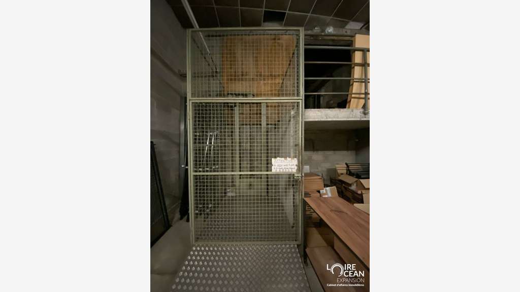 A louer local commercial de 435m² centre Aizenay
