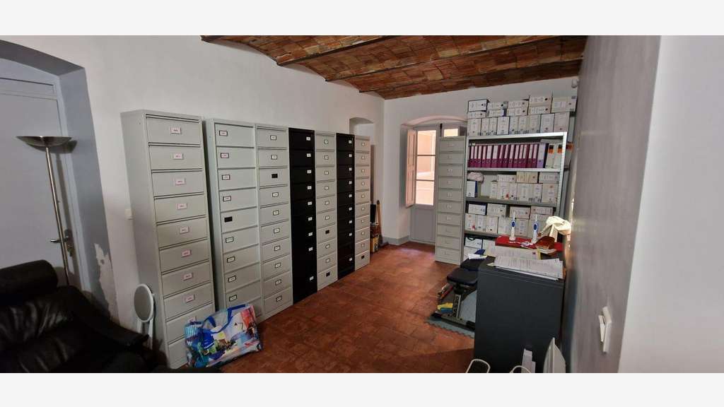 A louer local commercial 75m² centre ville Ajaccio