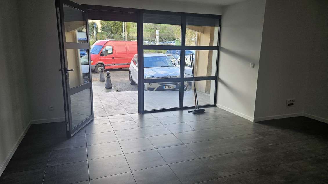 Local commercial à louer de 77m² à Ajaccio