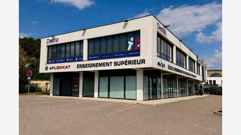 Loue local commercial de 345m² à Ajaccio Mezzavia