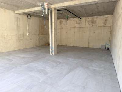 A louer local 96m² bel emplacement à Alata