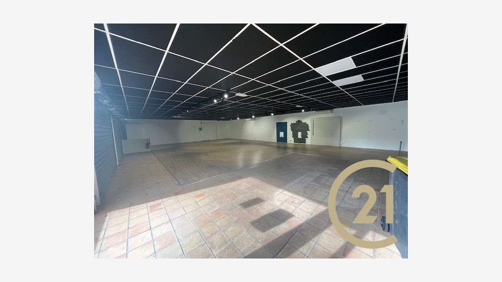 A louer local commercial de 500m² à Albi Sud