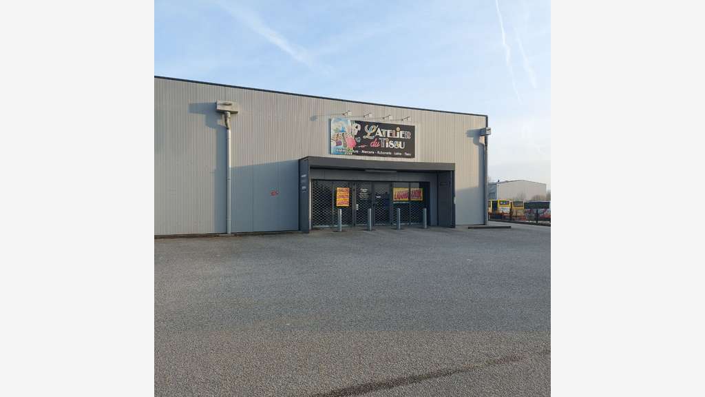 A louer local commercial 320m² à Alençon