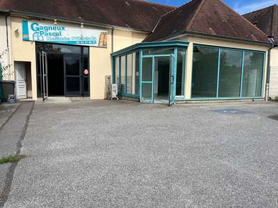 A louer Local commercial Alençon 132 m2